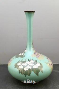 0Japanese Meiji Wireless Cloisonne Vase attrib. To Ota Jinnoei
