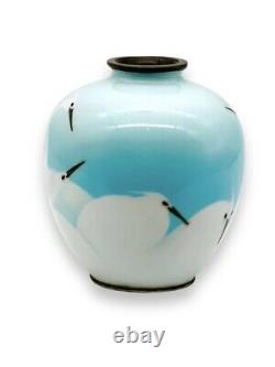 A Fine Japanese Cloisonne enamel musen-jippo Vase attr Gonda Hirosuke