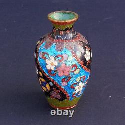 An Exquisite Vintage Japanese Cloisonne Vase Floral Decoration with Foil Accents