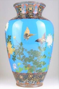 CLOISONNE BUTTERFLY FLOWER Pattern Vase 11.8 inch Japanese Antique MEIJI Era Art