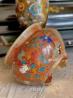 Japanese Cloisonne Meiji vase splendid decor with butterflies