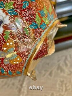 Japanese Cloisonne Meiji vase splendid decor with butterflies
