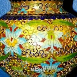 PAIR OF CLOISONNE JARS / VASES 9.5 With STANDS-PORCELAIN ASIAN ORIENTAL JAPANESE