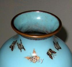 Wonderful Antique Large Meiji Period Japanese Cloisonne Enamel Vase with Pigeons